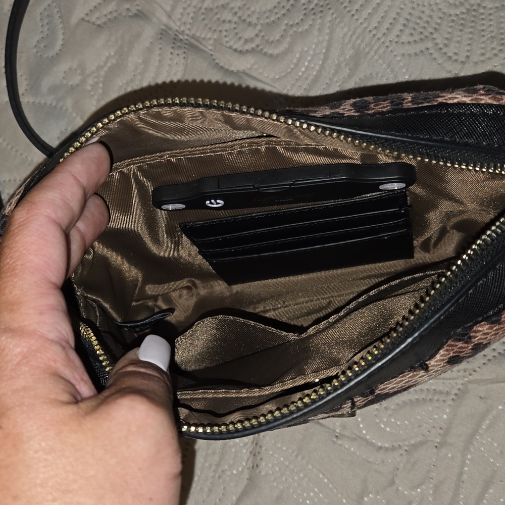 Inside Light Purse! - Picture 3 of 5